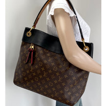 Load image into Gallery viewer, Louis Vuitton tuileries hobo noir