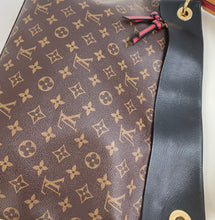 Load image into Gallery viewer, Louis Vuitton tuileries hobo noir
