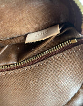 Load image into Gallery viewer, Louis Vuitton toiletry 25 in monogram canvas