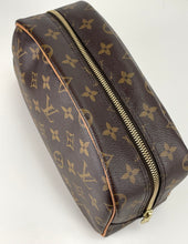 Load image into Gallery viewer, Louis Vuitton toiletry 25 in monogram canvas