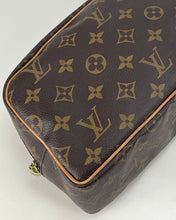 Load image into Gallery viewer, Louis Vuitton toiletry 25 in monogram canvas