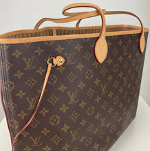 Load image into Gallery viewer, Louis Vuitton neverfull GM in monogram
