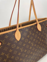 Load image into Gallery viewer, Louis Vuitton neverfull GM in monogram