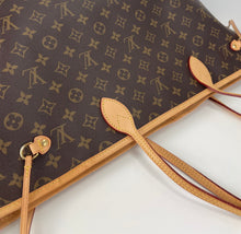 Load image into Gallery viewer, Louis Vuitton neverfull GM in monogram