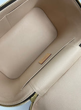 Load image into Gallery viewer, Louis Vuitton nice BB