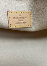 Load image into Gallery viewer, Louis Vuitton nice BB