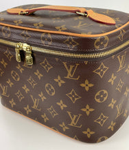 Load image into Gallery viewer, Louis Vuitton nice BB