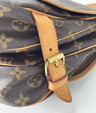 Load image into Gallery viewer, Louis Vuitton saumur 30 monogram messenger bag