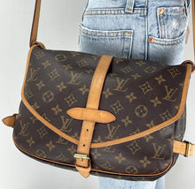 Load image into Gallery viewer, Louis Vuitton saumur 30 monogram messenger bag
