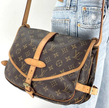 Load image into Gallery viewer, Louis Vuitton saumur 30 monogram messenger bag