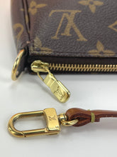 Load image into Gallery viewer, Louis Vuitton pochette accessories in monogram