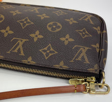 Load image into Gallery viewer, Louis Vuitton pochette accessories in monogram
