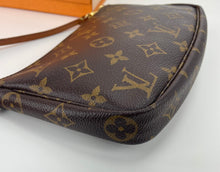 Load image into Gallery viewer, Louis Vuitton pochette accessories in monogram