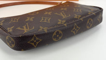 Load image into Gallery viewer, Louis Vuitton pochette accessories in monogram