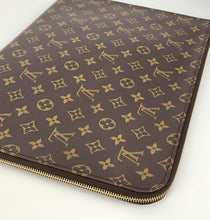 Load image into Gallery viewer, Louis Vuitton poche documents