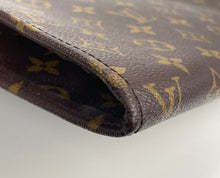 Load image into Gallery viewer, Louis Vuitton poche documents