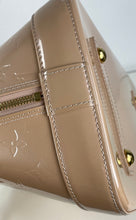 Load image into Gallery viewer, Louis Vuitton alma GM rose florentine vernis