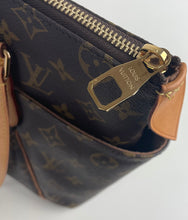 Load image into Gallery viewer, Louis Vuitton totally PM in monogram