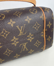 Load image into Gallery viewer, Louis Vuitton totally PM in monogram