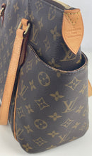Load image into Gallery viewer, Louis Vuitton totally PM in monogram