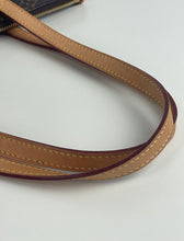 Load image into Gallery viewer, Louis Vuitton totally PM in monogram