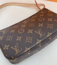 Load image into Gallery viewer, Louis Vuitton pochette accessories in monogram