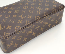 Load image into Gallery viewer, Louis Vuitton trousse toilette 28
