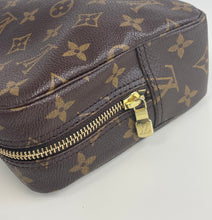 Load image into Gallery viewer, Louis Vuitton trousse toilette 23