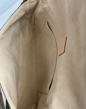 Load image into Gallery viewer, Louis Vuitton hudson pm in monogram