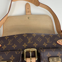 Load image into Gallery viewer, Louis Vuitton hudson pm in monogram