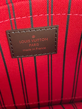 Load image into Gallery viewer, Louis Vuitton pochette in damier ebene