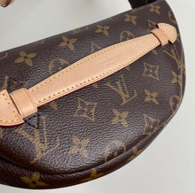 Load image into Gallery viewer, Louis Vuitton bumbag in monogram