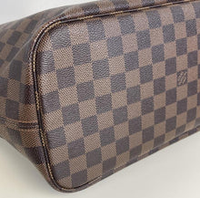 Load image into Gallery viewer, Louis Vuitton neverfull MM in damier ebene