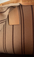 Load image into Gallery viewer, Louis Vuitton neverfull MM monogram