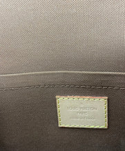 Load image into Gallery viewer, Louis Vuitton sologne monogram