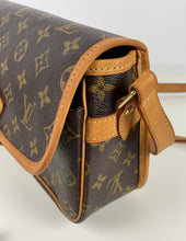 Load image into Gallery viewer, Louis Vuitton sologne monogram