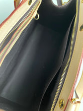 Load image into Gallery viewer, Louis Vuitton brea GM amarante in vernis