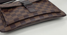 Load image into Gallery viewer, Louis Vuitton damier ebene pochette melville
