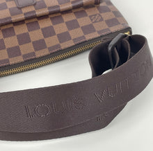 Load image into Gallery viewer, Louis Vuitton damier ebene pochette melville