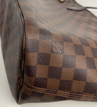 Load image into Gallery viewer, Louis Vuitton Neverfull MM size in damier ebene