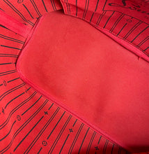 Load image into Gallery viewer, Louis Vuitton Neverfull MM size in damier ebene