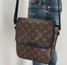 Load image into Gallery viewer, Louis Vuitton bass pm macassar messenger