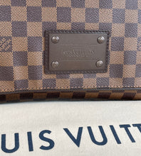 Load image into Gallery viewer, Louis Vuitton Brooklyn MM in damier ebene