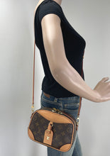 Load image into Gallery viewer, Louis Vuitton deauville mini in monogram