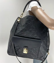 Load image into Gallery viewer, Louis Vuitton metis hobo in empreinte leather