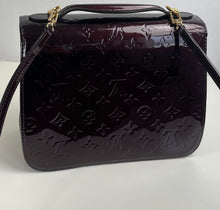 Load image into Gallery viewer, Louis Vuitton miranda MM vernis in amarante
