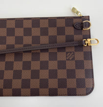 Load image into Gallery viewer, Louis Vuitton pochette damier