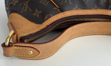 Load image into Gallery viewer, Louis Vuitton Thames pm in monogram