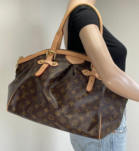 Load image into Gallery viewer, Louis Vuitton tivoli GM