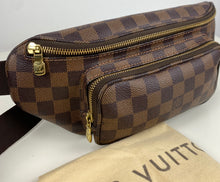 Load image into Gallery viewer, Louis Vuitton melville waist/bumbag